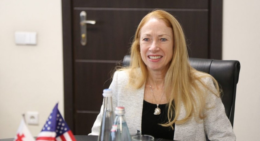 კელი დეგნანი: მჭიდროდ ვმუშაობთ საბაჟოსთან და სასაზღვრო პოლიციასთან, რათა ვცადოთ „ხვრელების“ დახურვა პორტებსა და საზღვრებზე