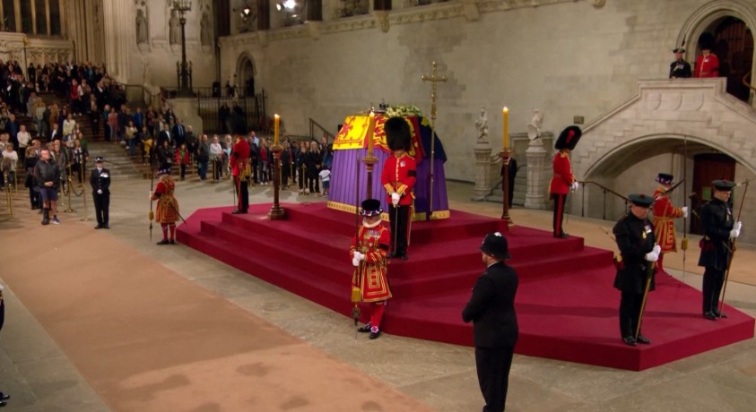 დღეს დედოფალ ელისაბედ მეორეს დაკრძალავენ