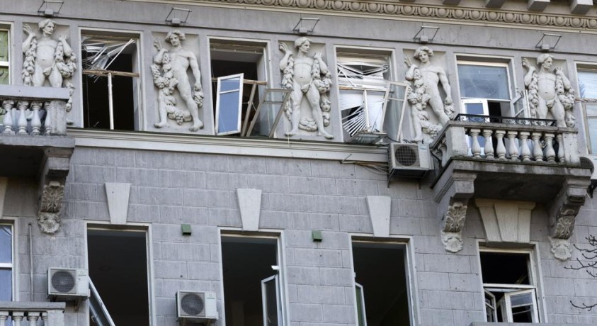 რუსული ძალები უკრაინის მშვიდობიანი მოსახლეობის დაბომბვას აგრძელებენ