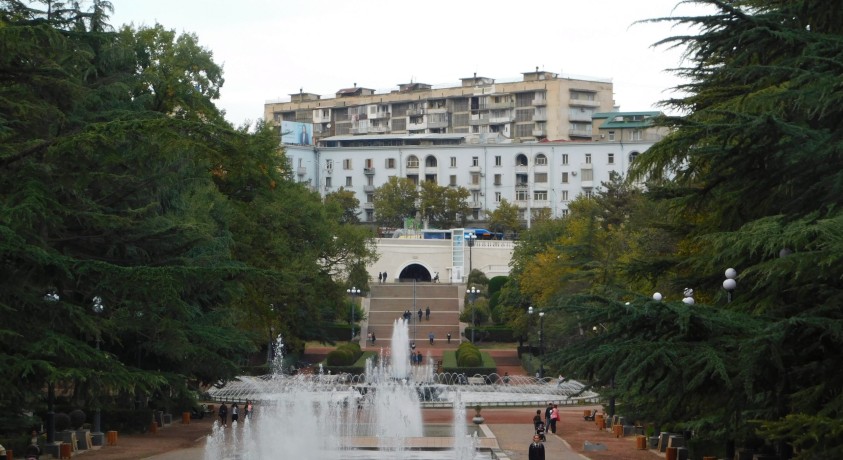ვაკის პარკის შადრევანში ჩასული ერთ-ერთი ბავშვი კლინიკაში მიყვანის შემდეგ გარდაიცვალა