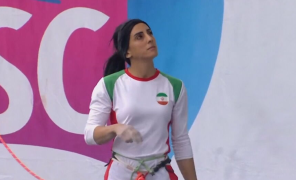 ირანელმა მეკლდეურმა საერთაშორისო ტურნირზე მონაწილეობა ჰიჯაბის გარეშე მიიღო