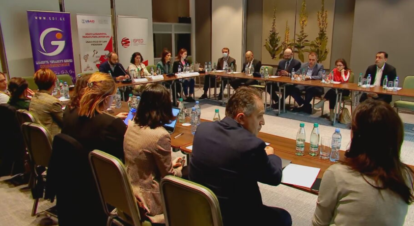 პოლიტიკური ნიშნით დისკრიმინაცია და მედიის წარმომადგენლების დევნა