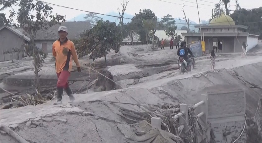 ინდონეზიაში  ვულკანის გააქტიურების გამო 10 ათასზე მეტი ადამიანი უსაფრთხო ადგილას გადაიყვანეს