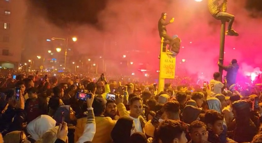 მაროკო მსოფლიო ჩემპიონატის მეოთხედფინალში გადასვლას ზეიმობს