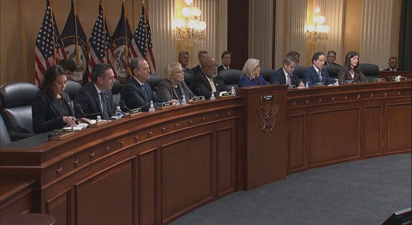 კონგრესმა დონალდ ტრამპი კაპიტოლიუმზე შეტევის წაქეზებაში დაადანაშაულა