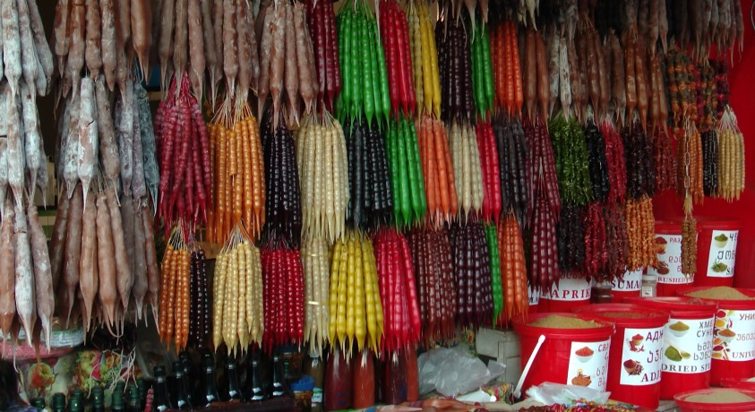 წინასაახალწლო სამზადისი – არჩევანი აგრარულ ბაზარსა და სუპერმარკეტებს შორის