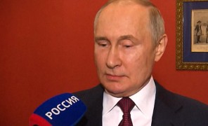 ვლადიმერ პუტინი ამბობს, რომ რუსეთი უკრაინასთან მოლაპარაკებებისთვის მზად არის