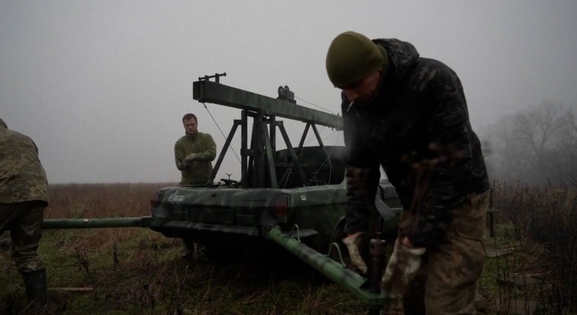 უკრაინელი მებრძოლების შექმნილი მოწყობილობა, როგორც რუსეთთან და საბჭოთა იდეებთან ბრძოლის სიმბოლო