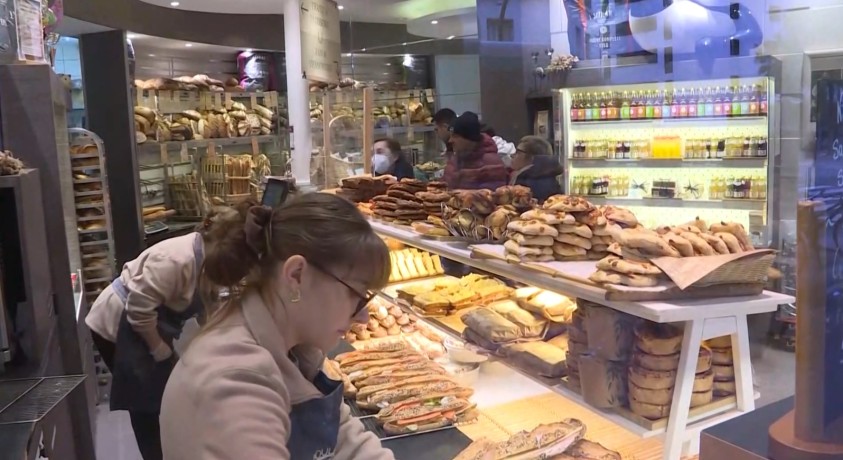 საფრანგეთის მთავრობა ქვეყნის 33 ათას მცხობელს კრიზისის დაძლევაში დაეხმარება