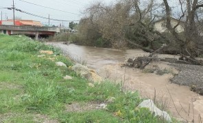 კალიფორნიაში რთული მეტეოროლოგიური პირობების გამო მოსახლეობის ევაკუაცია გრძელდება