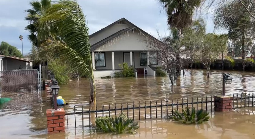 სტიქია კალიფორნიაში: მილიონობოთ ადამიანს ელექტროენერგია არ მიეწოდება