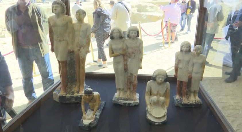 არქეოლოგებმა კაიროსთან ახლოს ორი უძველესი სამარხი აღმოაჩინეს