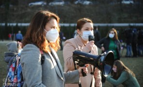 მოსწავლეთა მშობლები სასწავლო პროცესის სკოლაში გადატანას ითხოვენ