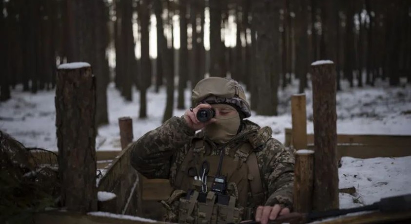 ზელენსკის თქმით, კრემლი ბრძოლის ველზე სულ უფრო მეტ ჯარისკაცს გზავნის