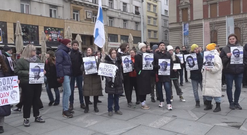 სერბეთში მცხოვრები რუსების წინააღმდეგობრივი დამოკიდებულება რუსულ პოლიტიკასთან