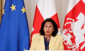 პრეზიდენტი: ქართველ ხალხს ჩაკეტილ წრეზე ტრიალი და ამ ვითარების მძევლად დარჩენა მიესაჯა