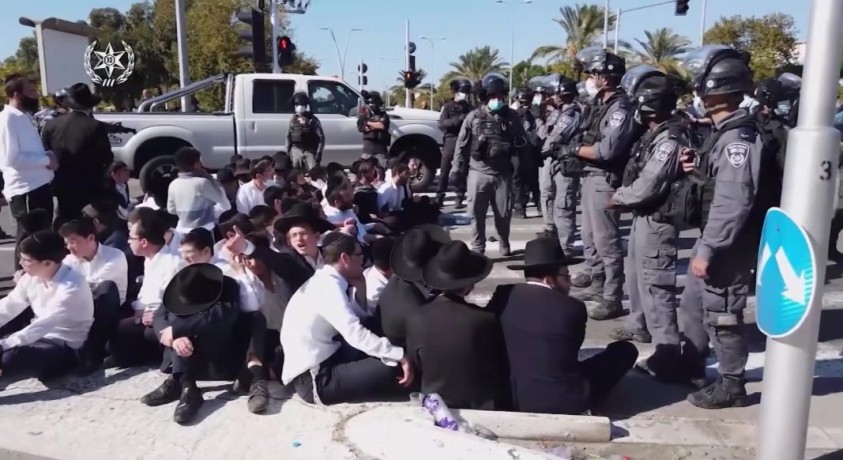 ისრაელში კორონავირუსის შეზღუდვებს აპროტესტებენ