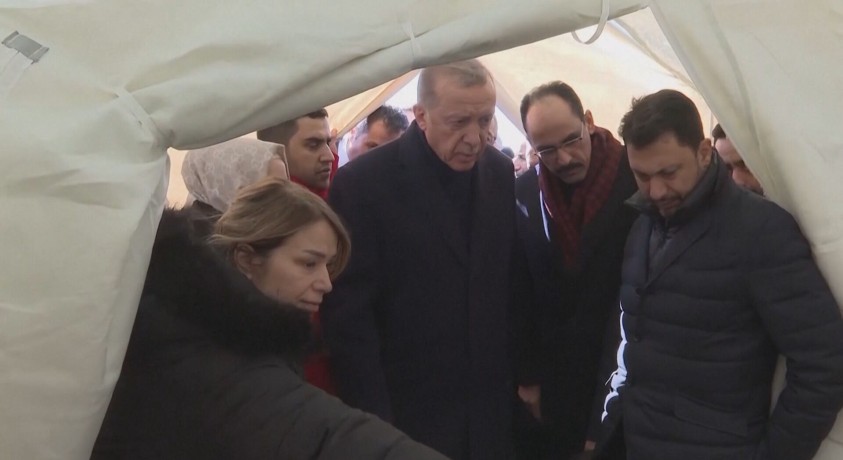 რეჯეფ თაიფ ერდოღანი მიწისძვრით დაზარალებულ პროვინციაში ჩავიდა