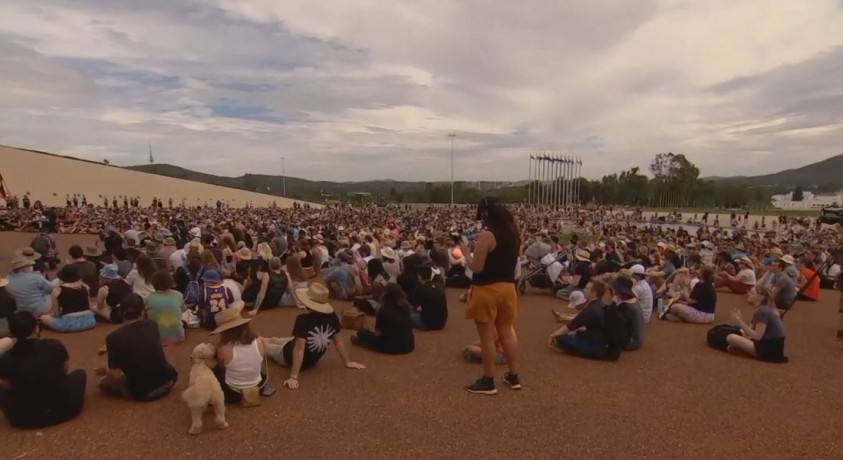 ავსტრალიის კონტინენტის ძირძველი მოსახლეობა, ეროვნულ დღესასწაულს აპროტესტებს
