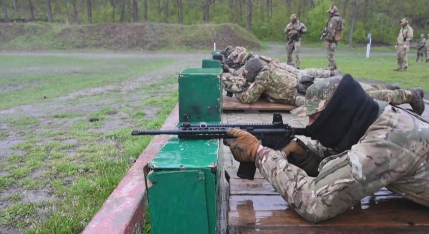უკრაინული სამხედრო ფორმირებები განაგრძობენ წვრთნებს და დაგეგმილი კონტრეშეტევისთვის ემზადებიან