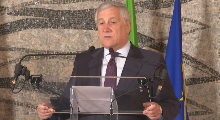 იტალიის საგარეო საქმეთა მინისტრმა პარიზში დაგეგმილი ვიზიტი გააუქმა