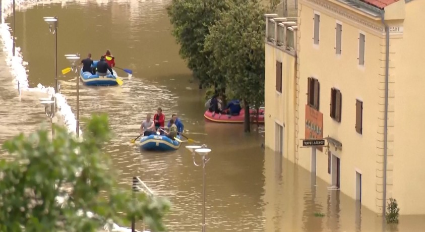 ხორვატიაში წყალდიდობის შედეგად დაზარალებულებს სამხედროები ეხმარებიან