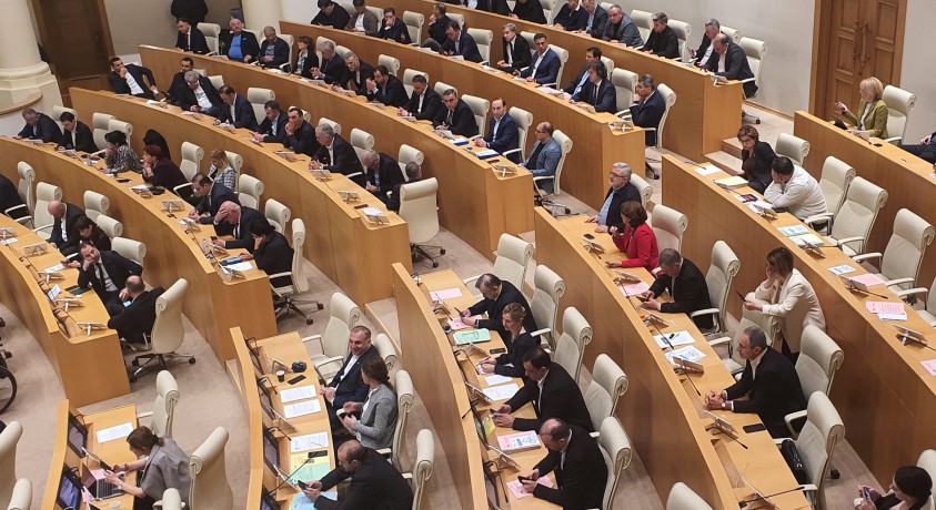 იუსტიციის უმაღლესი საბჭოს დაკომპლექტება ორი კვირით გადაიდო