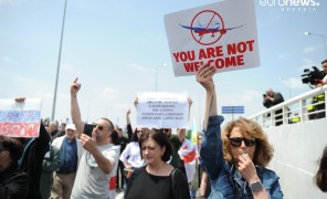 ფრენები რუსეთთან და პოლიტიკური შეფასებები