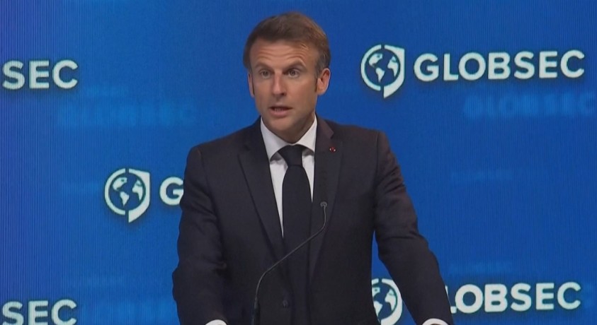 საფრანგეთის პრეზიდენტი აცხადებს, რომ რუსეთის უკრაინაში შეჭრამ ნატოს სამხედრო ალიანსი გამოაფხიზლა