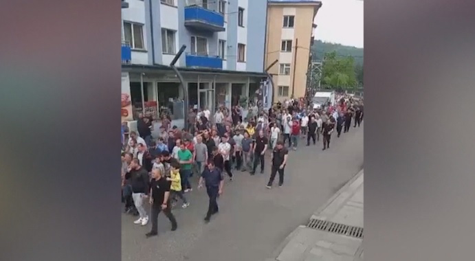 შიმშილობის მეორე დღე – ჭიათურაში მაღაროელები და კომპანია “ჯორჯიან მანგანეზი” კვლავ ვერ თანხმდებიან