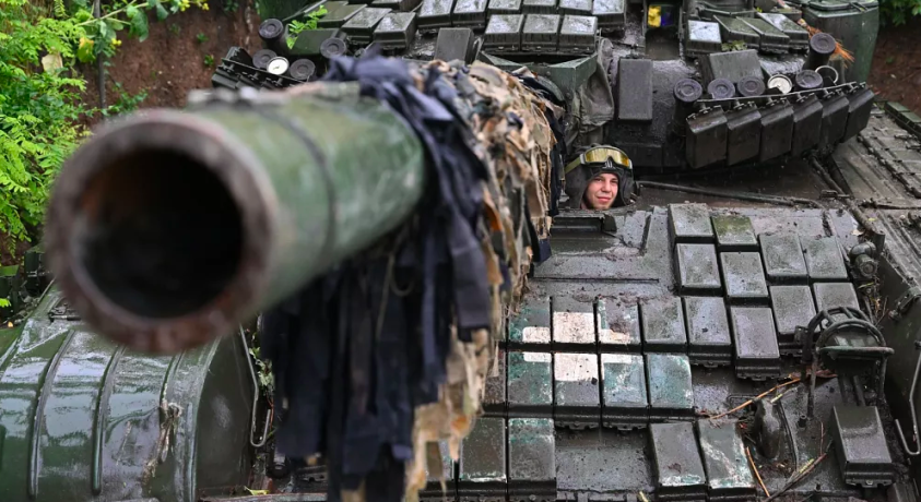 პრეზიდენტმა ზელენსკიმ დონეცკის რეგიონში ჯარისკაცები მედლებით დააჯილდოვა