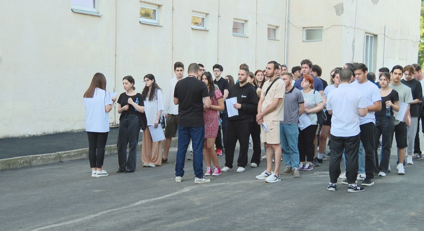 ერთიანი ეროვნული გამოცდები დაიწყო