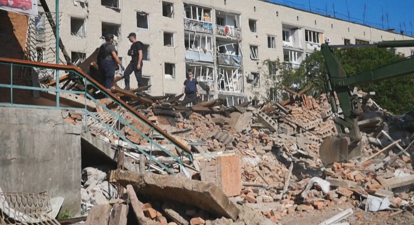 ომი უკრაინაში: ორიხივში ჰუმანიტარული დახმარების ცენტრზე თავდასხმას შვიდი ადამიანი ემსხვერპლა