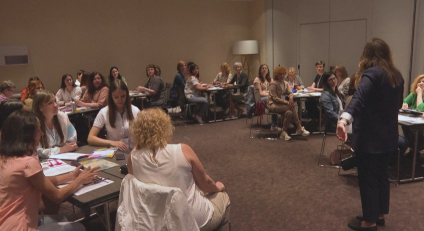 უკრაინელი მასწავლებლები სწავლებას პოლონეთში გადიან