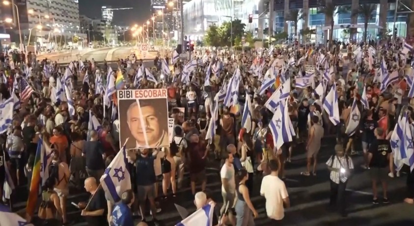 თელ-ავივში პოლიციამ მომიტინგეების წინააღმდეგ წყლის ჭავლი გამოიყენა