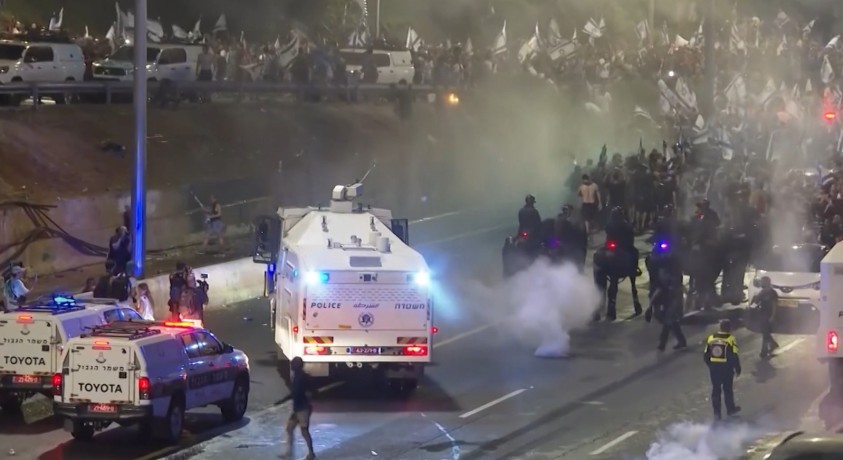 თელ-ავივში მომიტინგეები პოლიციას დაუპირისპირდნენ, არიან დაშავებულები