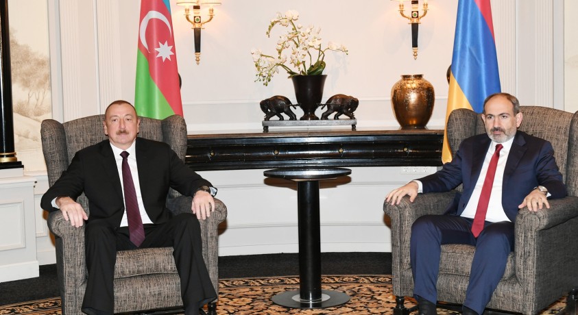 სომხეთისა და აზებაიჯანის ლიდერები მოლაპარაკების მნიშვნელობაზე საუბრობენ