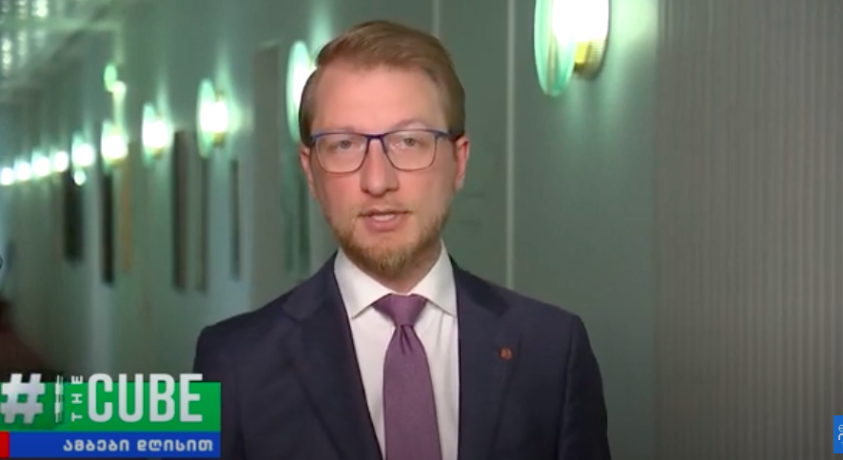 ავსტრალიის სენატი მთავრობას “ტვიტერისა” და “ვიჩათის” დაბლოკვას სთავაზობს