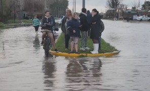 არგენტინის ზოგიერთ რეგიონში ძლიერი წყალდიდობაა