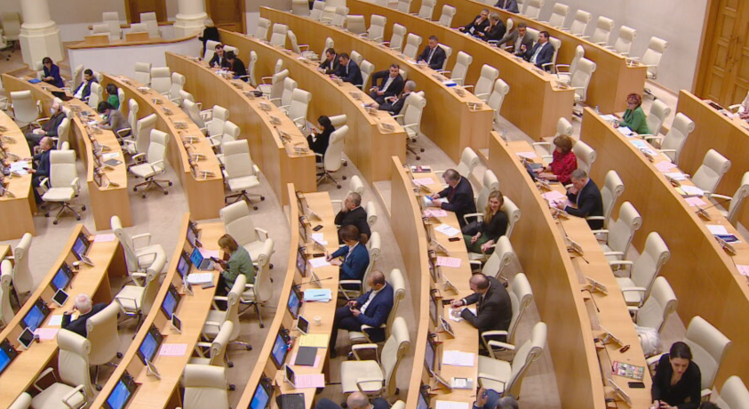 ოპოზიციური პარტიები შოვში მომხდარ ტრაგედიასთან დაკავშირებით პარლამენტში დროებითი საგამოძიებო კომისიის შექმნას ითხოვენ