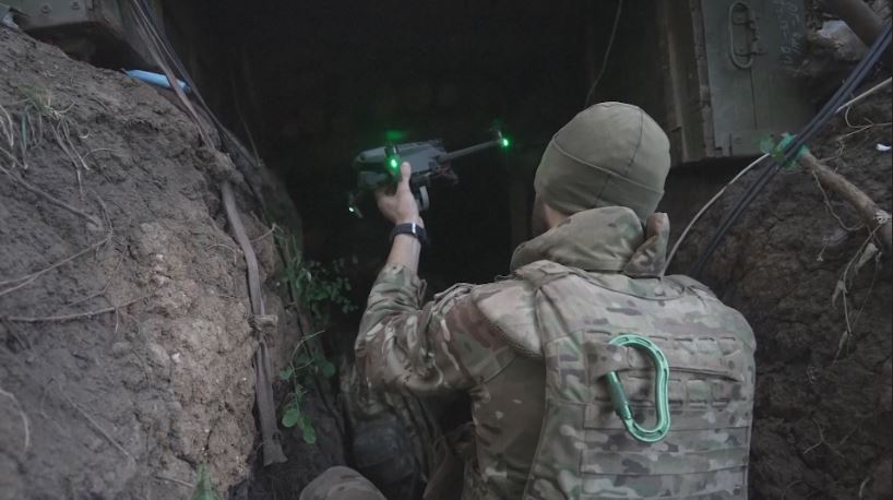 უპილოტო საფრენი აპარატების უკრაინელი ოპერატორები ბრძოლის ველზე