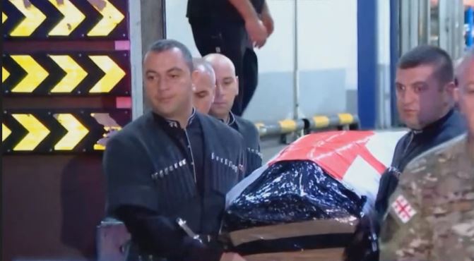 უკრაინაში დაღუპული ქართველი მებრძოლი საქართველოში ჩამოასვენეს