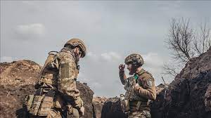 უკრაინელი ჯარისკაცები აცხადებენ, რომ ბახმუტში წინ მიიწევენ