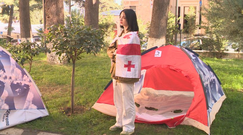 პროტესტის ფონზე პარლამენტმა დაამტკიცა ცვლილებები კანონში “შეკრებისა და მანიფესტაციების შესახებ”