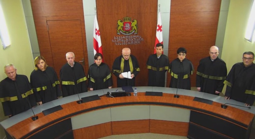 საკონსტიტუციო სასამართლომ პრეზიდენტის მიერ კონსტიტუციის დარღვევა დაადგინა