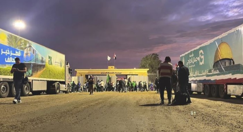 ჰუმანიტარული დახმარებით დატვირთული სატვირთოები ღაზაში შევლენ