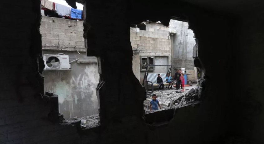 ღაზის ლტოლვილთა ბანაკში ისრაელის საჰაერო თავდასხმას ათობით ადამიანი ემსხვერპლა