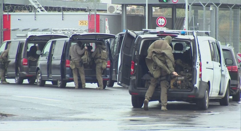 მამაკაცი, რომელმაც შვილი გაიტაცა და ჰამბურგის აეროპორტის ტერიტორიაზე შეიჭრა, დააკავეს