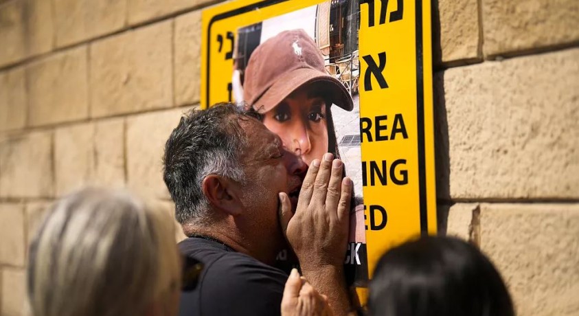 ისრაელში აქციის მონაწილეები „ჰამასის“ მიერ გატაცებული მძევლების უსაფრთხოდ დაბრუნებას მოითხოვენ