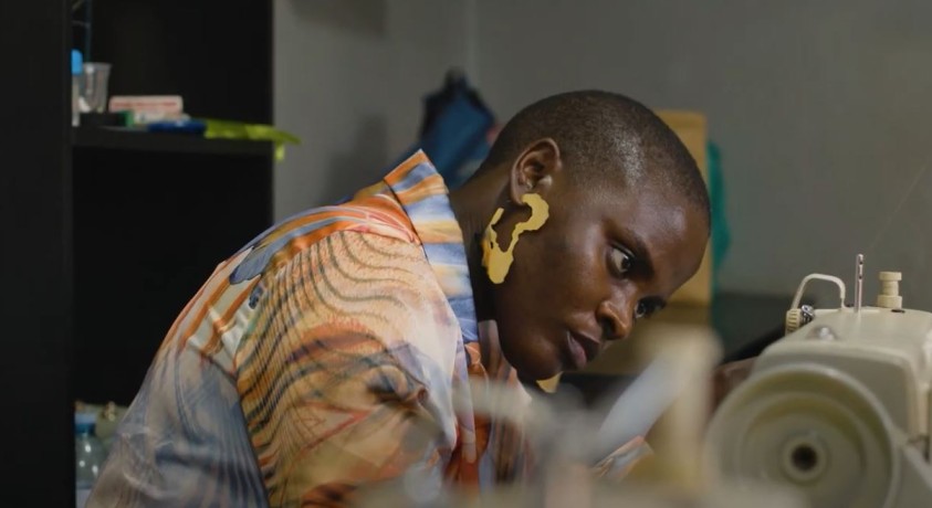 უგანდელი დიზაინერი საკუთარ კულტურას მოდის საშუალებით წარმოაჩენს